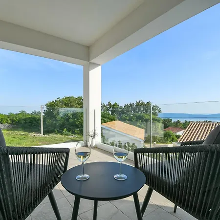 Aurea Villa *