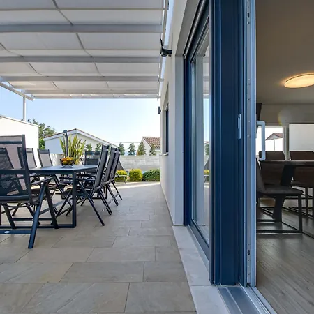 Aurea Villa